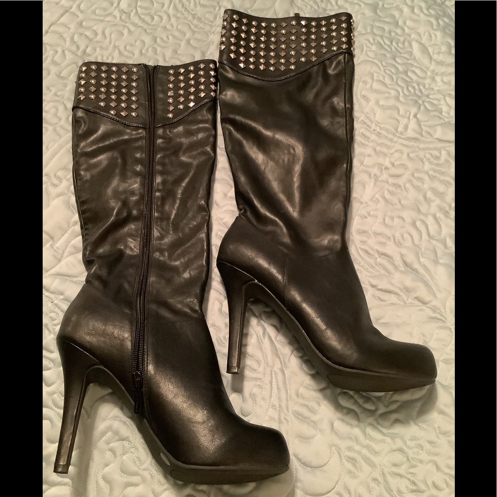 BCBGeneration platform boots sz7.5